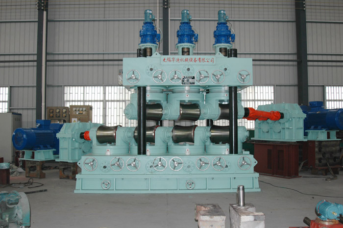 14机架三辊减径机万向轴(钢管矫直机) 14机架三辊减径机万向轴(钢管矫直机)